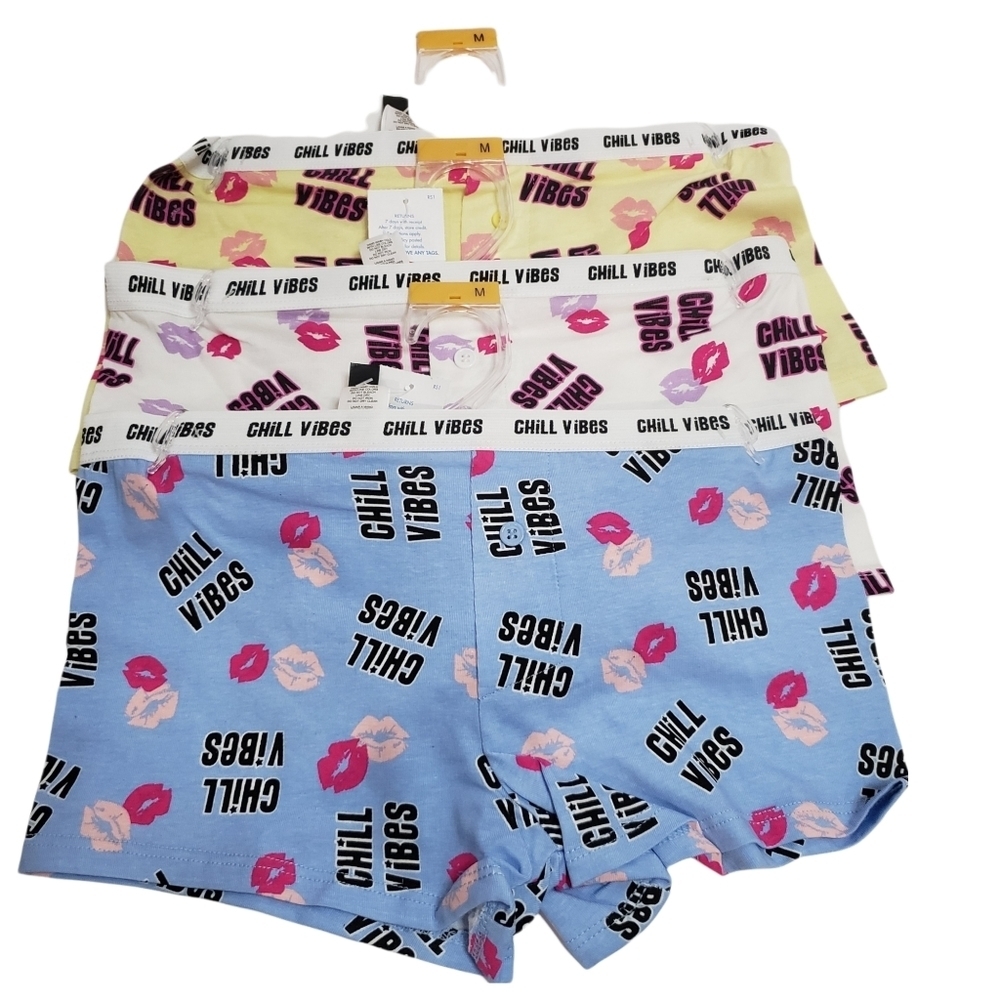 NWT 3 piece‎ Kiss & Tell Chill Vibes Boyshorts Underwear